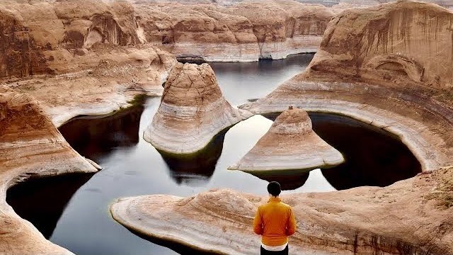 Reflection Canyon